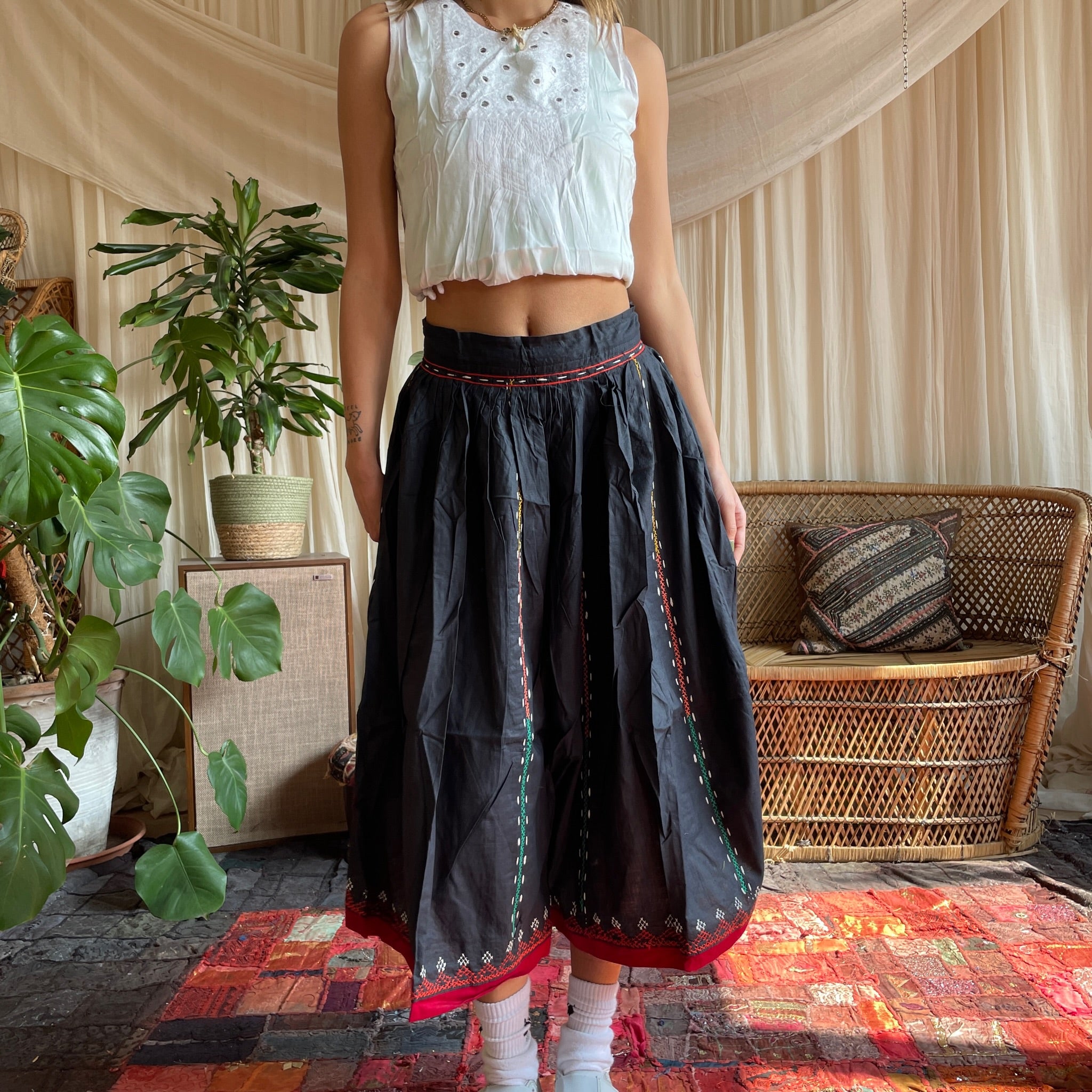 70s embroidered skirt hotsell